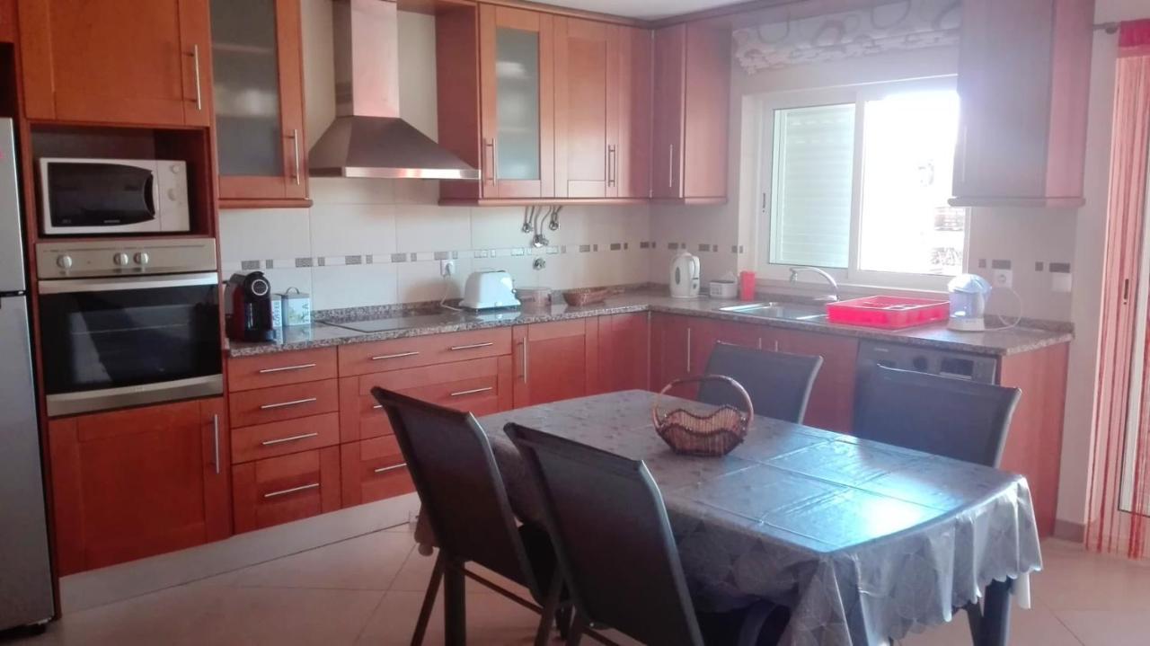 Spacious House In Aldeia Dos Pinheiros With Pool أزيتاوْ المظهر الخارجي الصورة