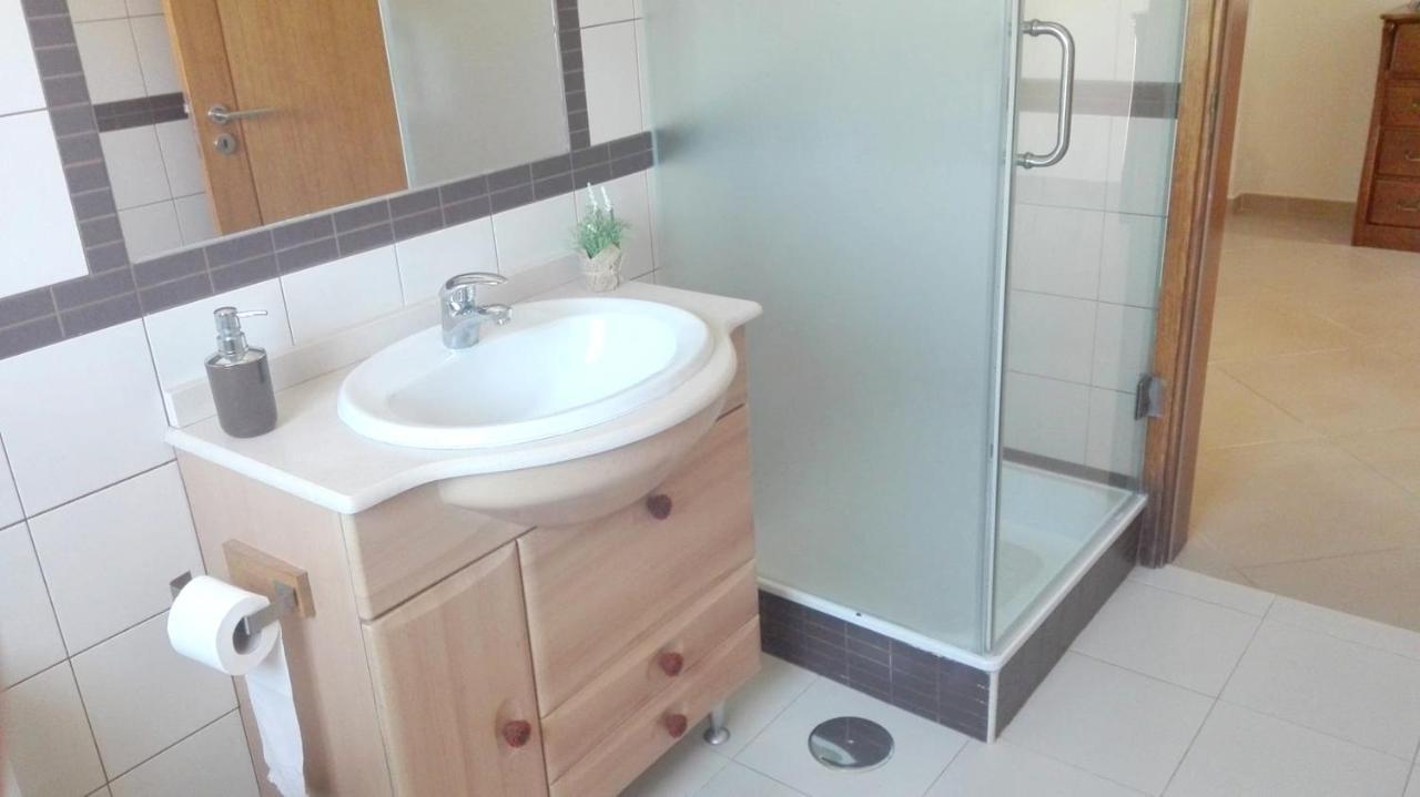 Spacious House In Aldeia Dos Pinheiros With Pool أزيتاوْ المظهر الخارجي الصورة