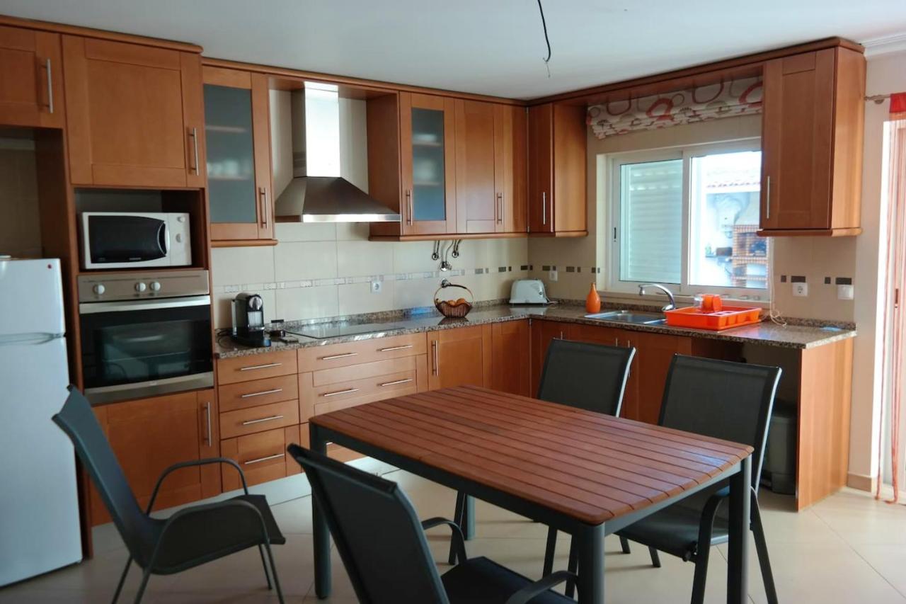 Spacious House In Aldeia Dos Pinheiros With Pool أزيتاوْ المظهر الخارجي الصورة