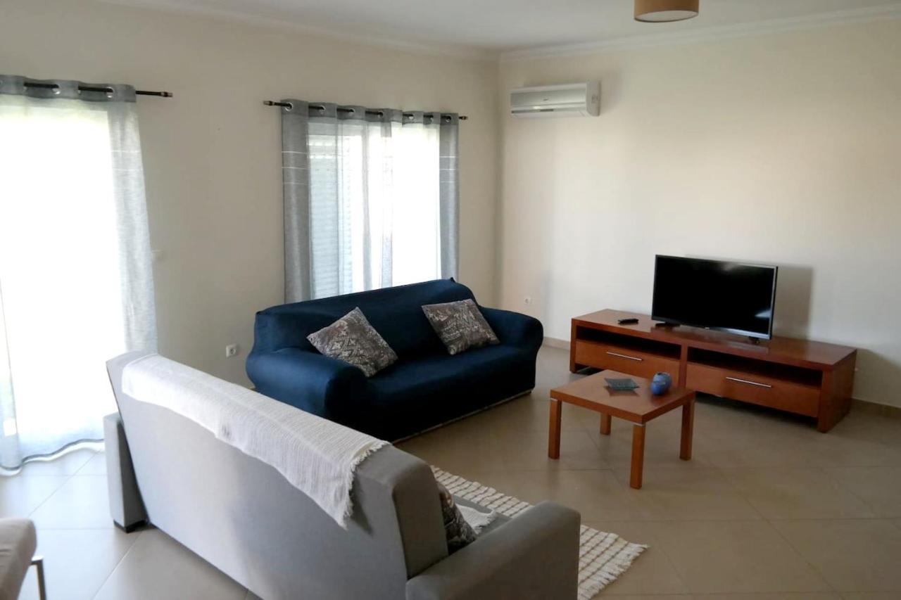 Spacious House In Aldeia Dos Pinheiros With Pool أزيتاوْ المظهر الخارجي الصورة