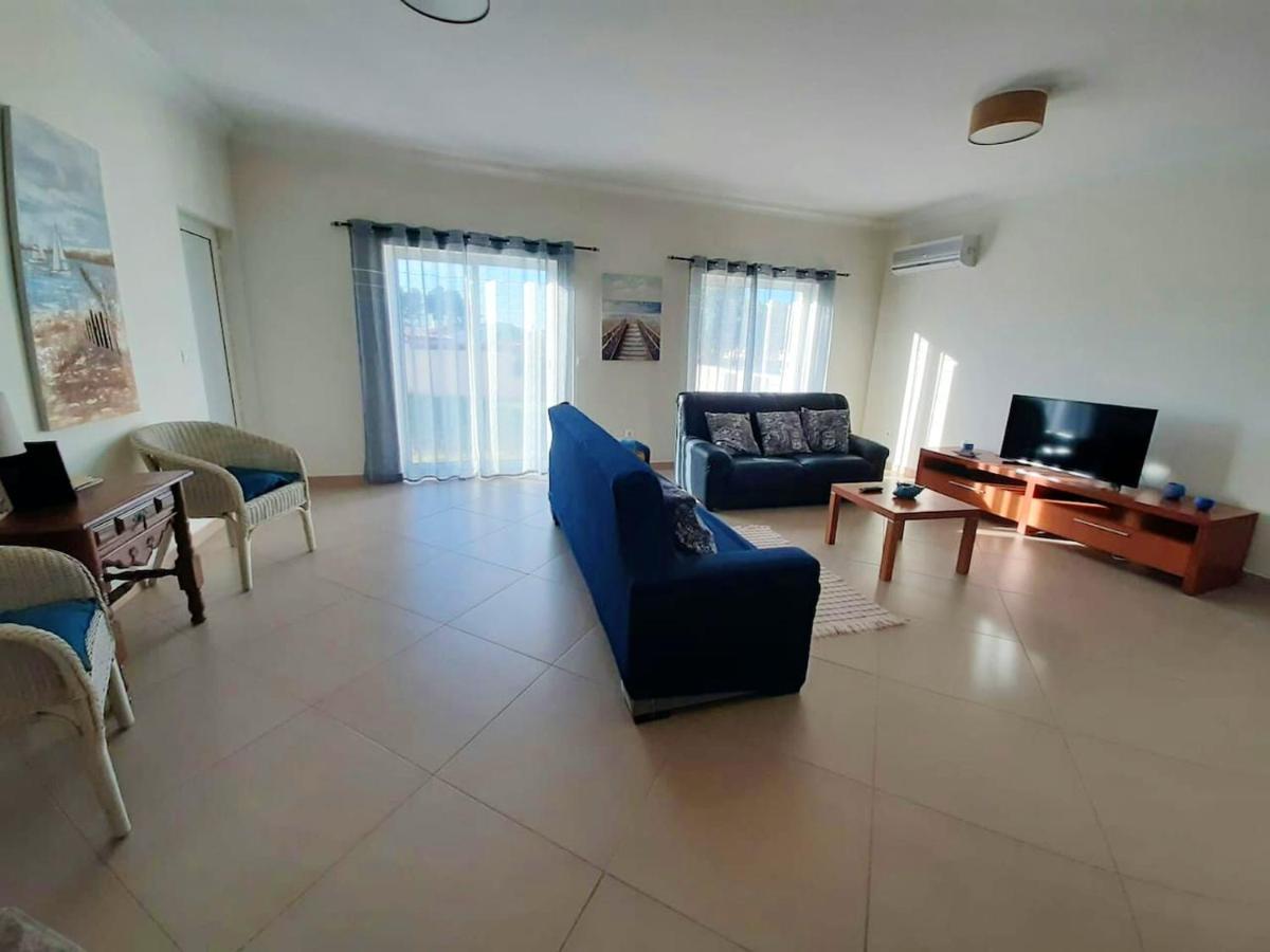 Spacious House In Aldeia Dos Pinheiros With Pool أزيتاوْ المظهر الخارجي الصورة